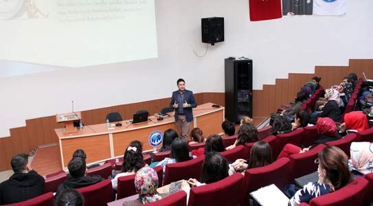 Kmü'de Marka Semineri