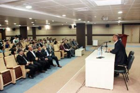 Kmü’de ‘mevlana İrfani’ Konferansı