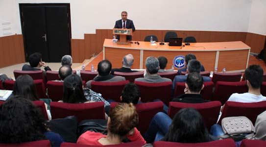 Kmü’de Zamanın Ruhu Konuşuldu