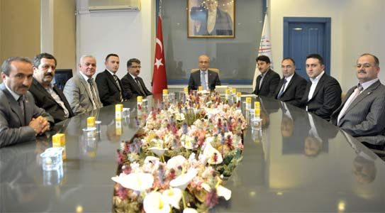 Konuklarını Ağırlıyor