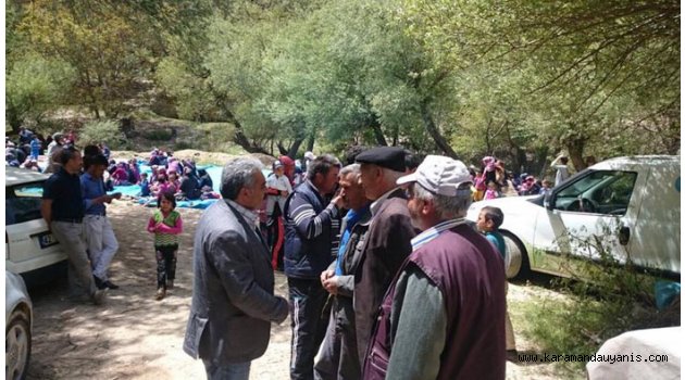 KÖYLERDE YAĞMUR DUASI SÜRÜYOR