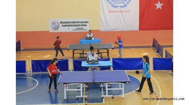 KÜÇÜKLER MASA TENİSİNDE HEYECAN