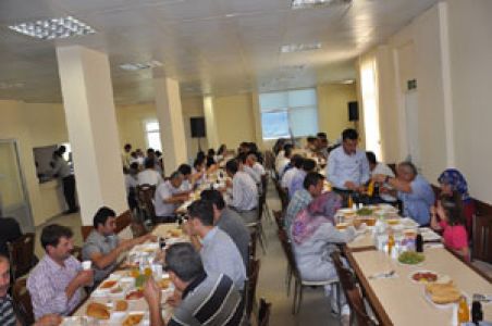 Kurum Amirlerine Veda Yemeği