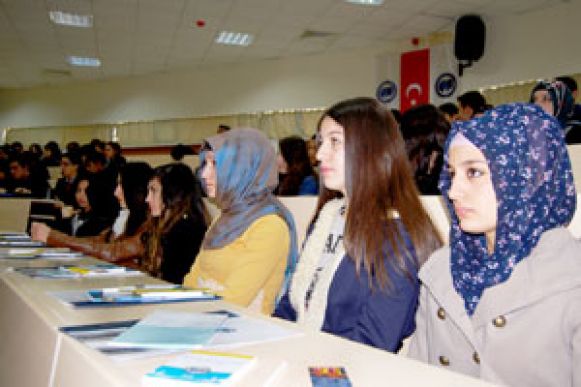 Lise Öğrencileri Kmü’yü Tanıtılıyor