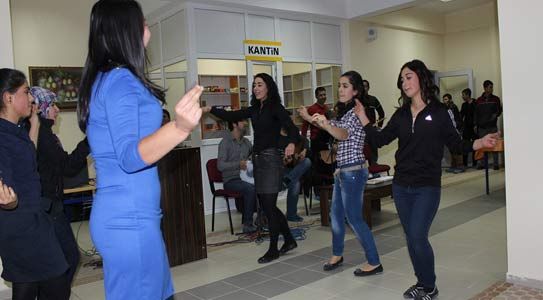 Lise Öğrencileri Konser’de Eğlendi