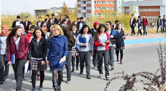 Liseliler Üniversite’yi Yakından Tanıyor