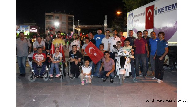 Meydanlarda nöbetler sürüyor