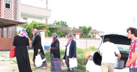Mültecilere Ve Farkirlere Yardım