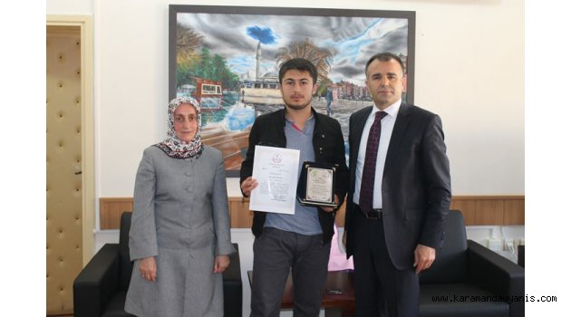 ÖDÜLLÜ GENÇ ŞAİRDEN ZİYARET