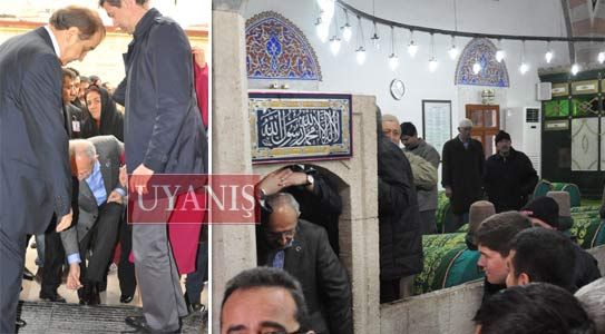Öğle Namazını Aktekke Camisinde Kıldı
