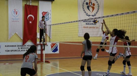 Okullar Voleybol Müsabakaları Başladı
