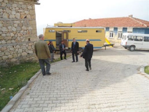 Yol Çalışmalarını Yerinde İnceledi