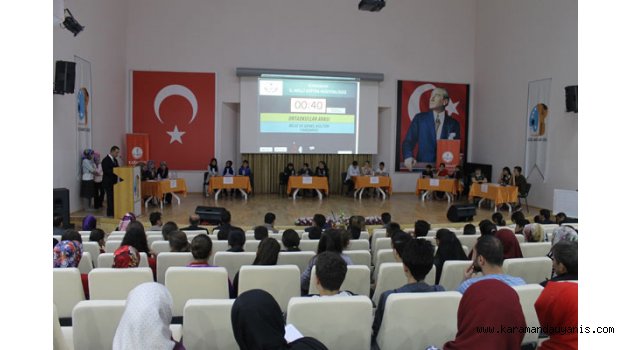 ORTAOKULLAR MÜNAZARA’DA YARIŞIYOR