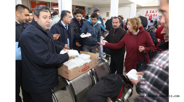 OTOGAR'DA YOLCULARA İKRAM