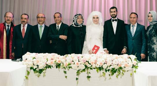 Özdağ Çiftinden Çevreci Örnek Düğün