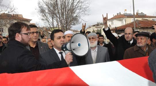 Partililer Giyabı Cenaze Namazı Kıldı