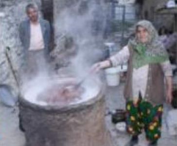 Pekmez Köpüğü İkramı