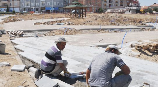 Piri Reis Parkında Kamelyalar Kuruluyor