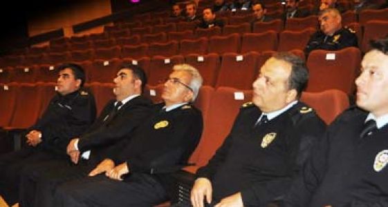 Polis'den İletişim Semineri