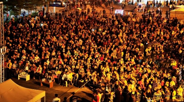 RAMAZAN AKŞAMLARI DOLU DOLU GEÇİYOR