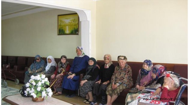 REHBERLİK BÜROSUNDAN HUZUREVİNE ZİYARET
