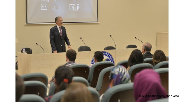 REKTÖR ÖĞRENCİLERE HİTAP ETTİ