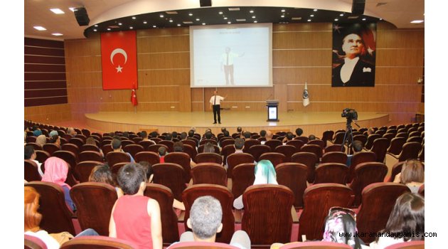 REKTÖR'DEN ÖĞRETMENLERE KONFERANS