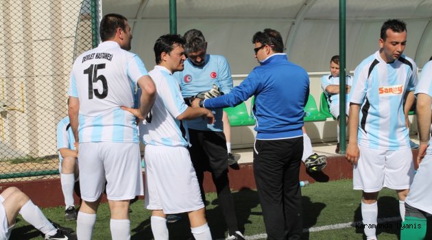 SAĞLIK ÇALIŞANLARI VE GENEL SEKRETER OMUZ OMUZA FUTBOL KARŞILAŞMASINDA
