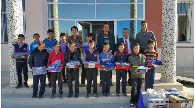 ŞAMPİYON ÖĞRENCİLERE SPOR MALZEMELERİ