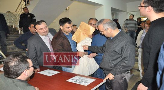 Sandıklar Açılıyor..