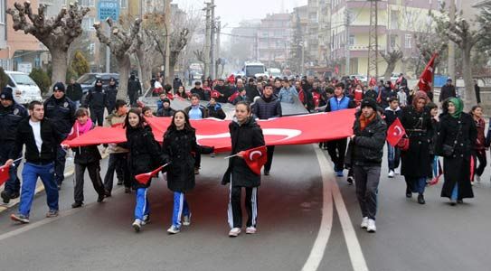 Sarıkamış Şehitleri Yürüyüşle Anıldı
