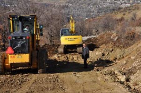 Sarıveliler'de Yol Çalışması