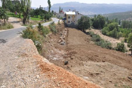 Sarıveliler’de Yol Genişletme Çalışması