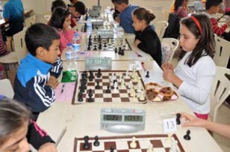 Satranç Turnuvası Düzenleniyor