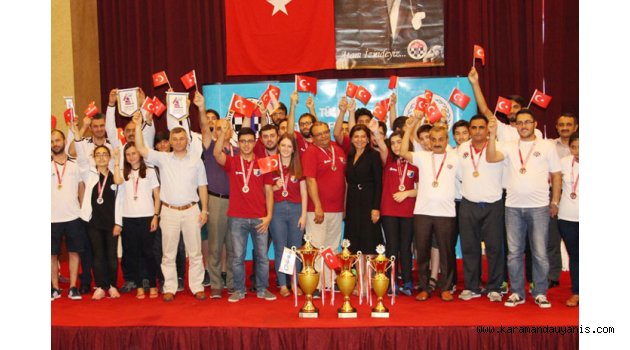 SATRANÇÇILAR BAŞARIYLA DÖNDÜ
