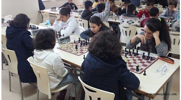 SATRANÇÇILAR YOĞUN MESAİDE