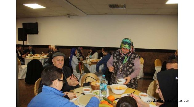 SCHİEDAM’DA ARABAŞI BULUŞMASI