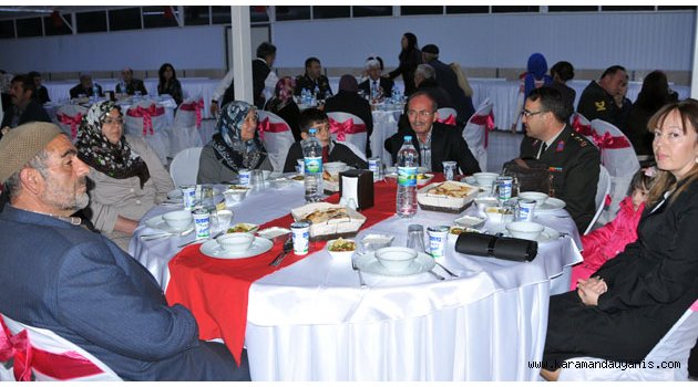 ŞEHİT YAKINLARI ONURUNA YEMEK
