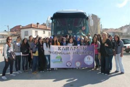 Seyyah Gençleri Mutlu