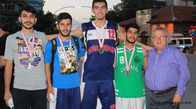 SOKAK BASKETBOLUN’DA ŞAMPİYONLAR BELLİ OLDU
