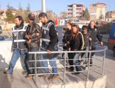 Sokak Satıcıları Tutuklandı