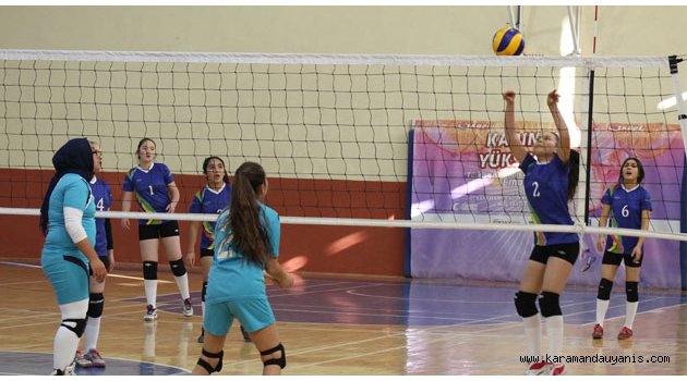 SPOR KULÜPLERİ FİLEDE KAPIŞTI