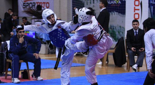 Tekvando Ümitler Şampiyonası Başladı
