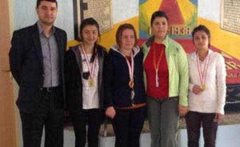 Tenisciler Madalya İle Ödüllendirildi