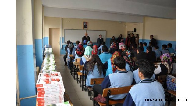 TEST KİTAPLARI HEDİYE EDİLDİ