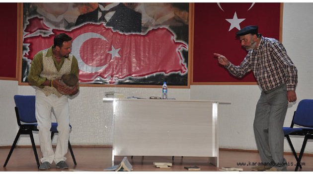 TİYATRO OYUNU SERGİLENDİ