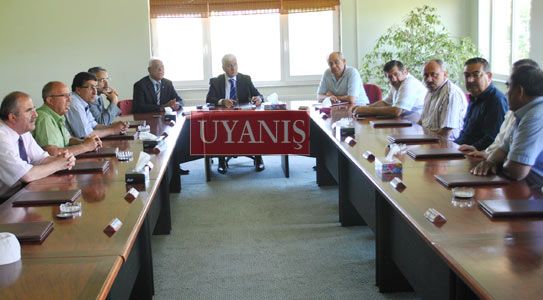 Tüccarların Sorunlarını Dinledi