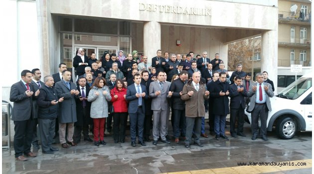 TÜRK BÜRO SEN ÜYELERİ ŞEHİTLER İÇİN DUA ETTİ