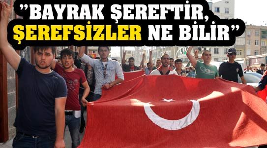 Ülkücüler'den Bayrak Yürüyüşü