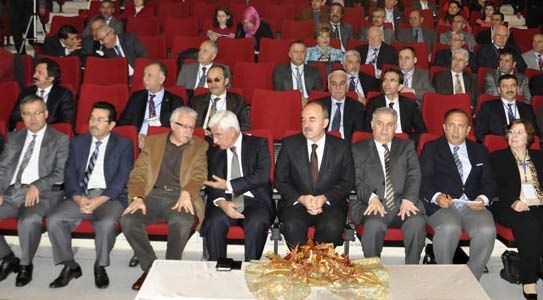 “uluslar Arası Eğitimde Değişim Ve Yeni Yönelimler”